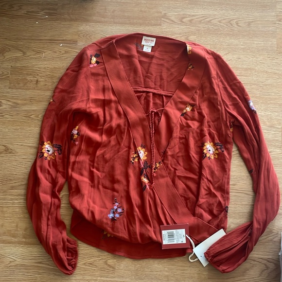 Long sleeve cross cross blouse - Picture 1 of 3